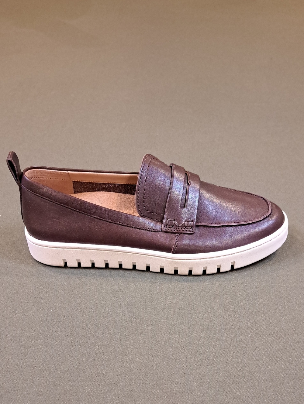 Vionic Uptown Leather Loafer - Color: Dark Brown - Size: 9